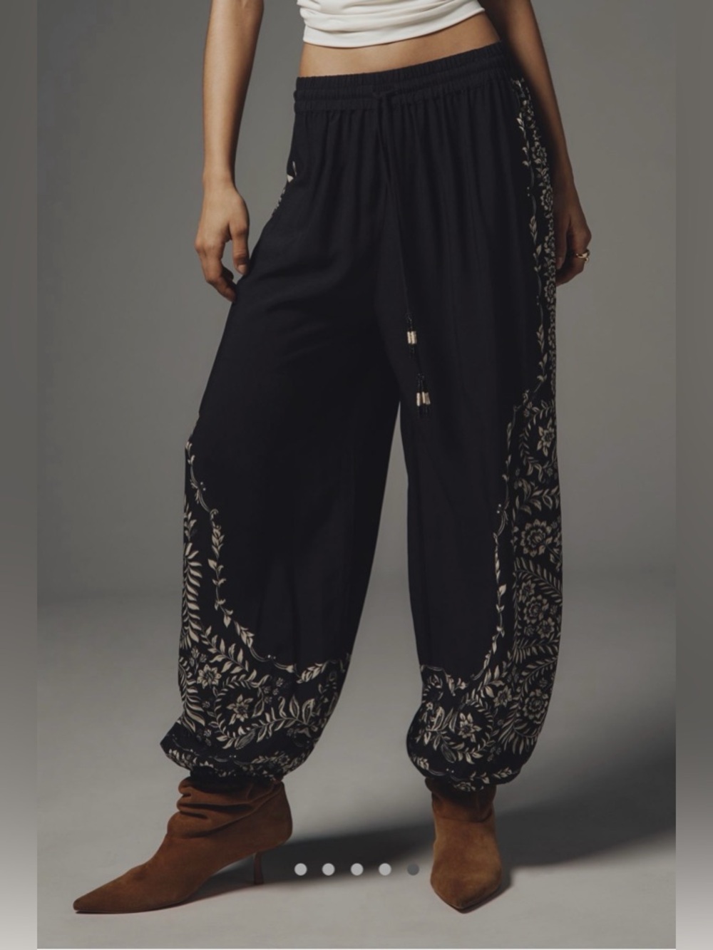 Farm Rio x Anthropologie Pull-On Printed
Balloon Pants, NWT
